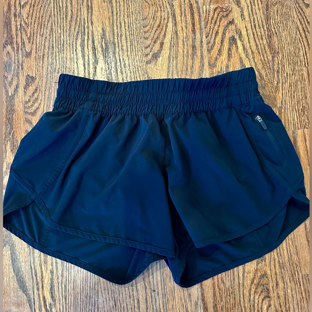 Lululemon tracker short 4” black